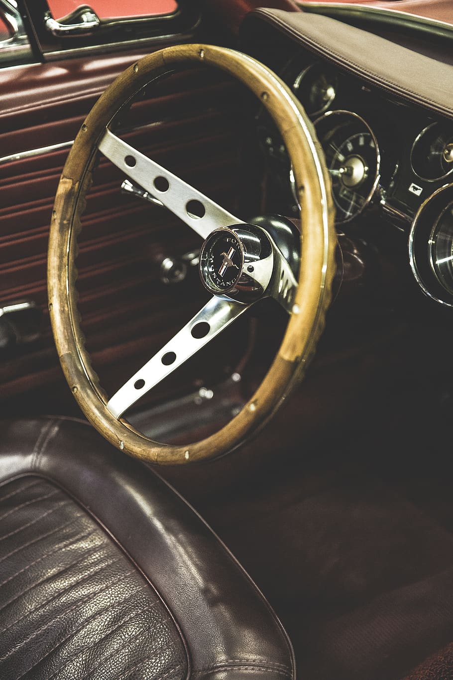 brown and grey steering wheel, no people, metal, indoors, arts culture and entertainment HD wallpaper