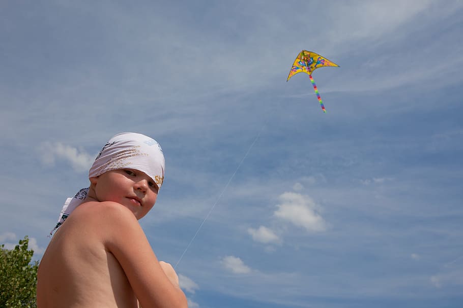 air, boy, child, fly, fun, game, grass, kite, play, recreation HD wallpaper