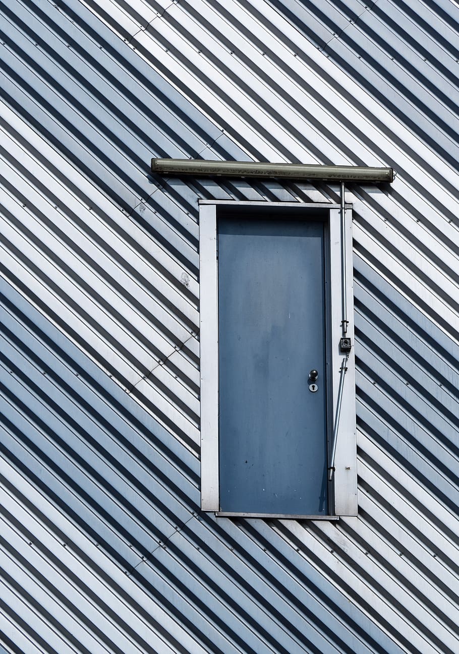 facade, building facade, door, structures, lines, grooves, surface HD wallpaper