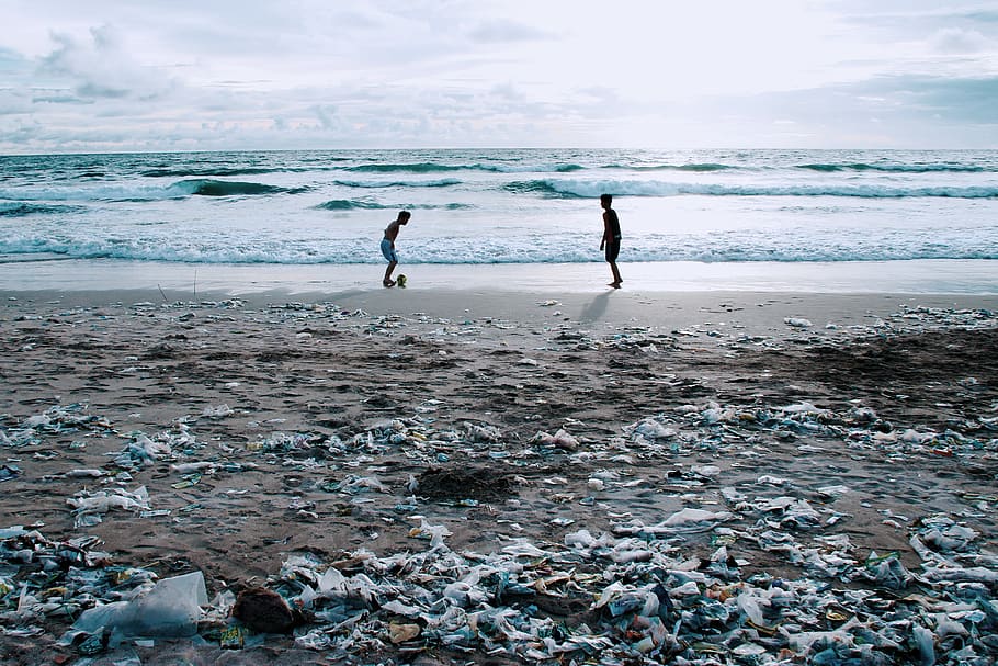 indonesia, kuta beach, litter, sea, bali, playing, football, HD wallpaper
