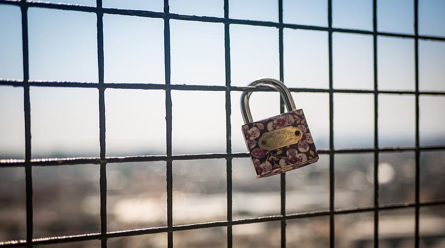 padlock, love, fence, heart, castle, romantic, symbol, padlocks, HD wallpaper