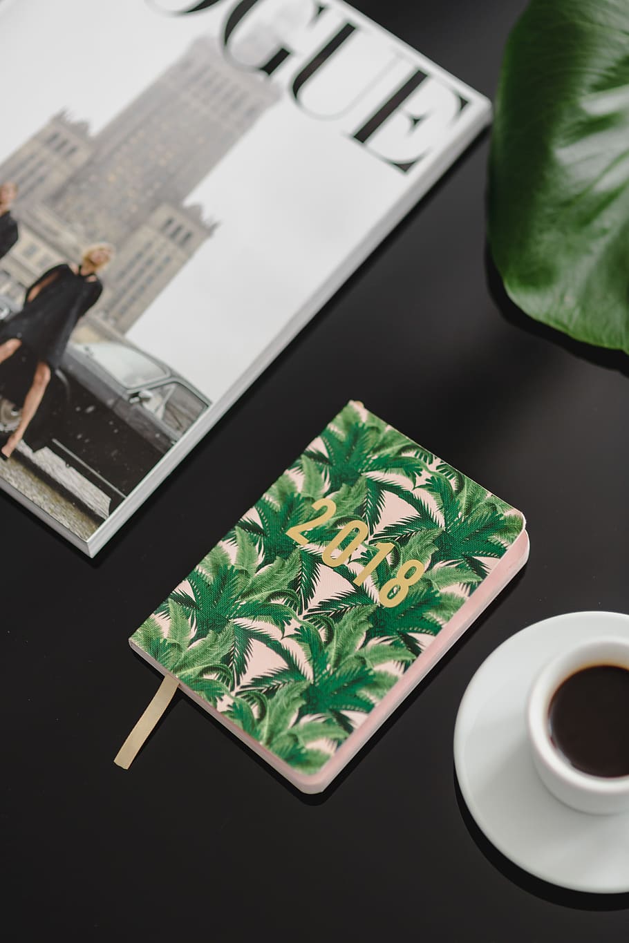 Top view of black table with 2018 calendar agenda, wireless technology HD wallpaper