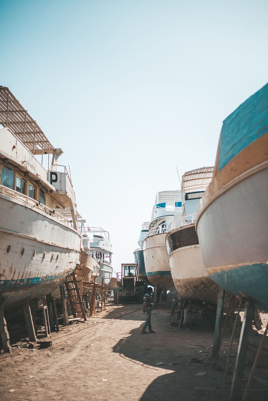 Man Standing Near White Ships, boats, daylight, dock, docked HD wallpaper