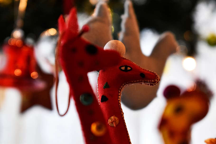 giraffe, bokeh, representation, animal representation, art and craft HD wallpaper
