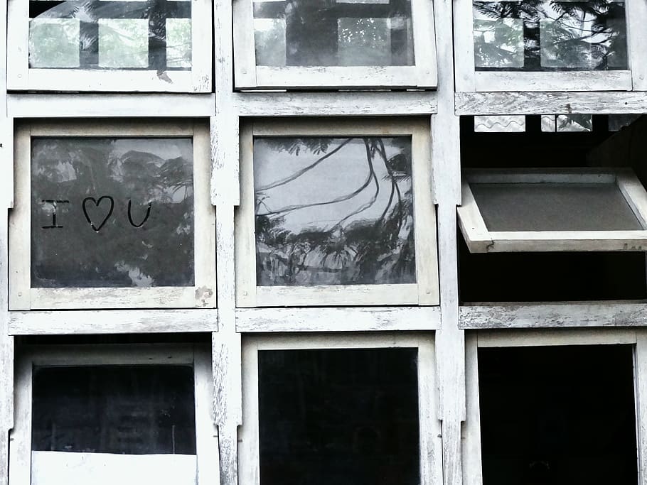 window, heart, old, vintage, frame, dirt, dust, square, reflection HD wallpaper