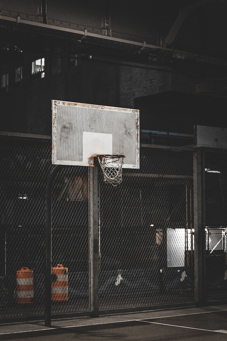 gray basketball hoop, basketball - sport, fence, court, barrier HD wallpaper