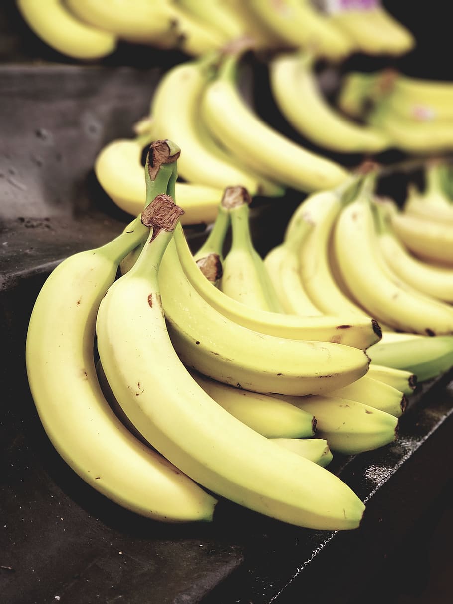 Selective Focus Photo of Bunch of Bananas on Black Surface, beautiful HD wallpaper