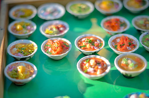 Gift in Sunday walking street market, Chiang Mai, Thailand, present HD wallpaper