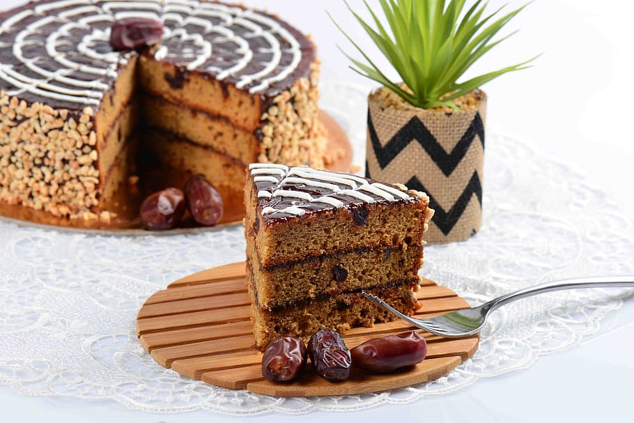 date cake, sweet, food, food and drink, sweet food, dessert HD wallpaper