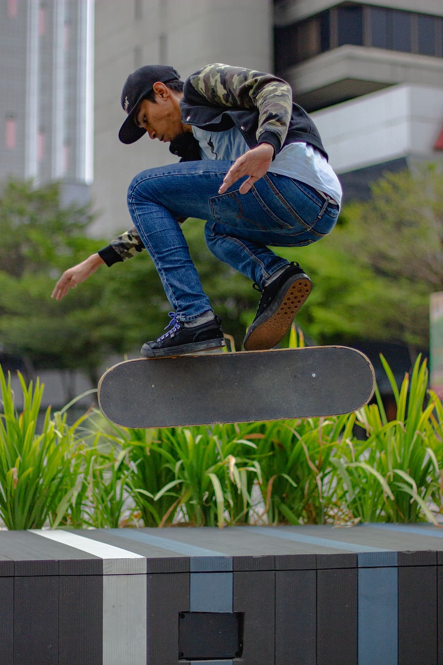 man doing stunt on skateboard, human, person, clothing, apparel HD wallpaper