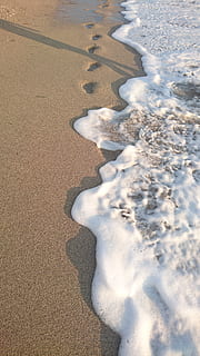 traces, water, beach, sandy, spacer, the waves, lockscreen wallpaper HD wallpaper