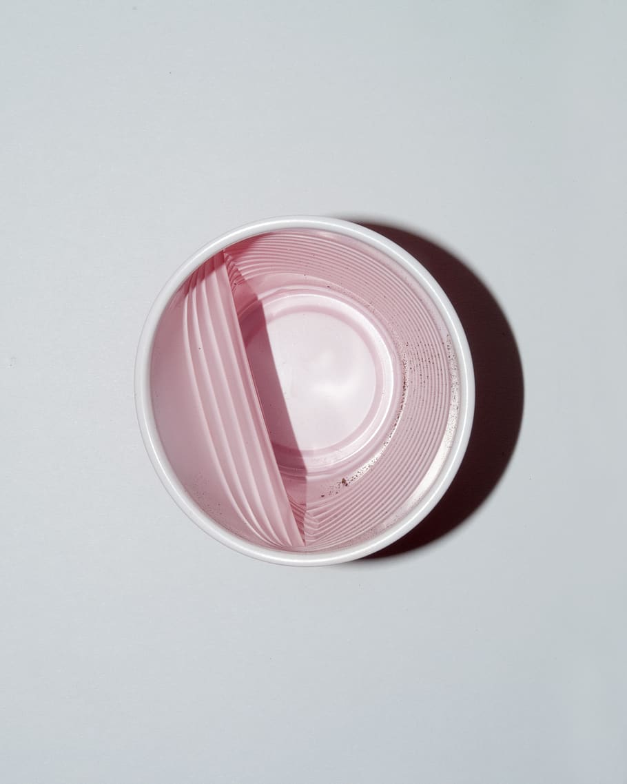 studio shot, white background, indoors, single object, circle HD wallpaper