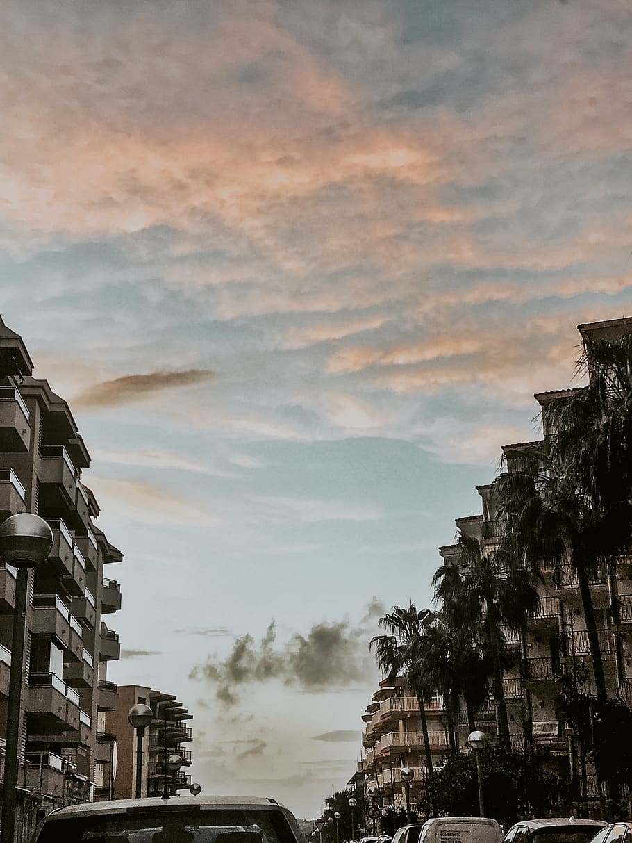 Road Under Blue Sky, apartments, architecture, buildings, cars HD wallpaper