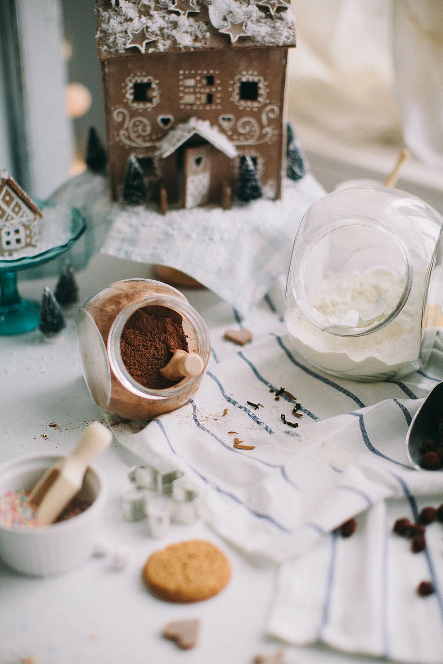 Two Clear Glass Jars, baking, cake, chocolate, christmas, cookie HD wallpaper