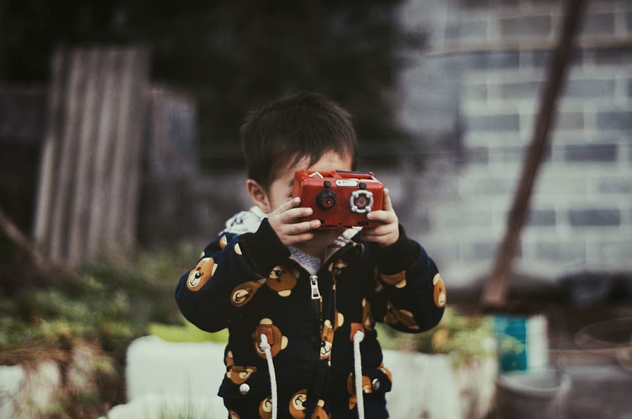 boy, kid, one person, holding, men, focus on foreground, males HD wallpaper