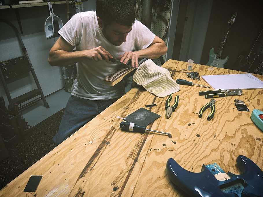 home, tool, worker, working, male, construction, man, carpenter HD wallpaper