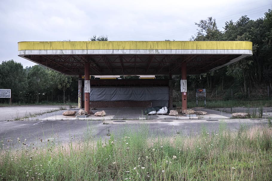 abandoned gasoline station, built structure, architecture, plant HD wallpaper