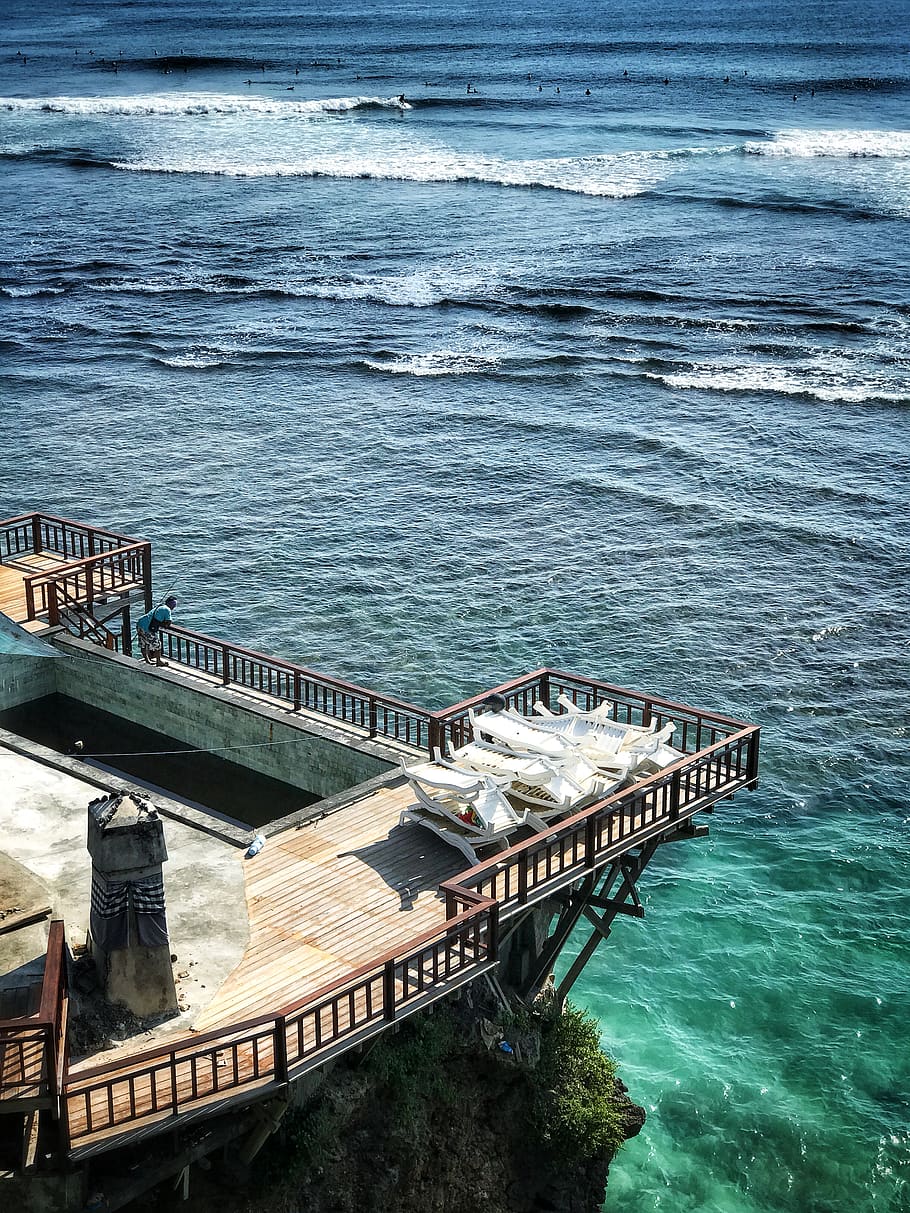 edge, cliff, terrace, waves, surfer, surfing, uluwatu, bali HD wallpaper