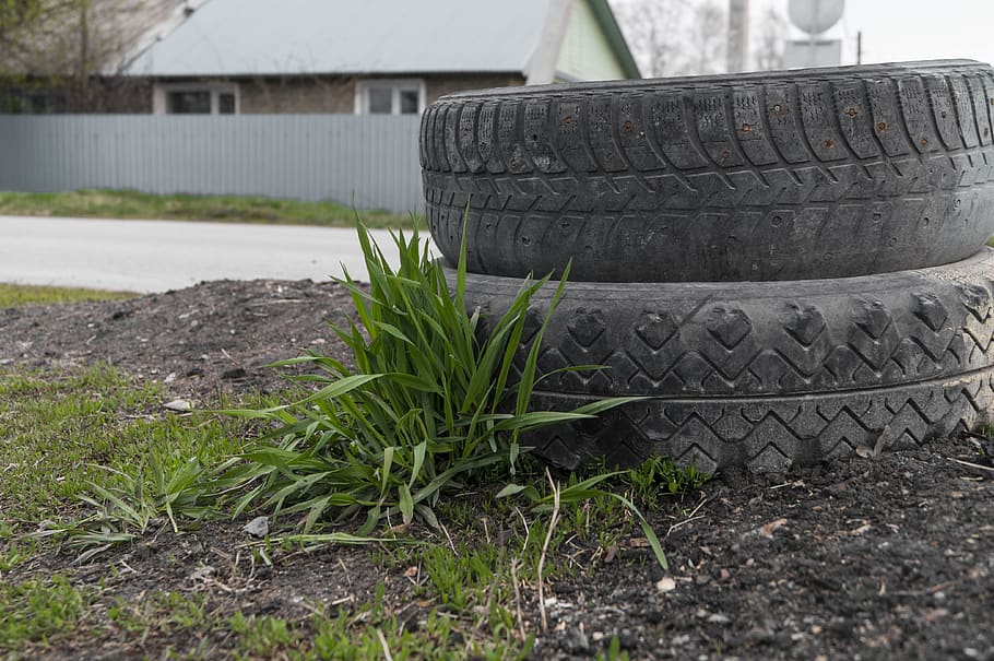 grass, green, tire, wheel, day, no people, plant, focus on foreground HD wallpaper