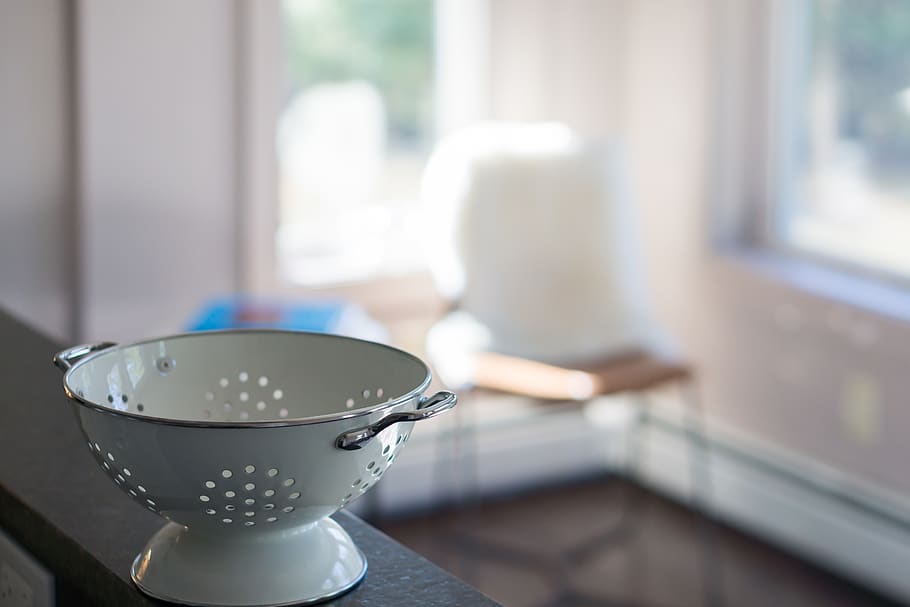 white collander, bowl, catskills, usa, mixing bowl, pottery, soup bowl HD wallpaper