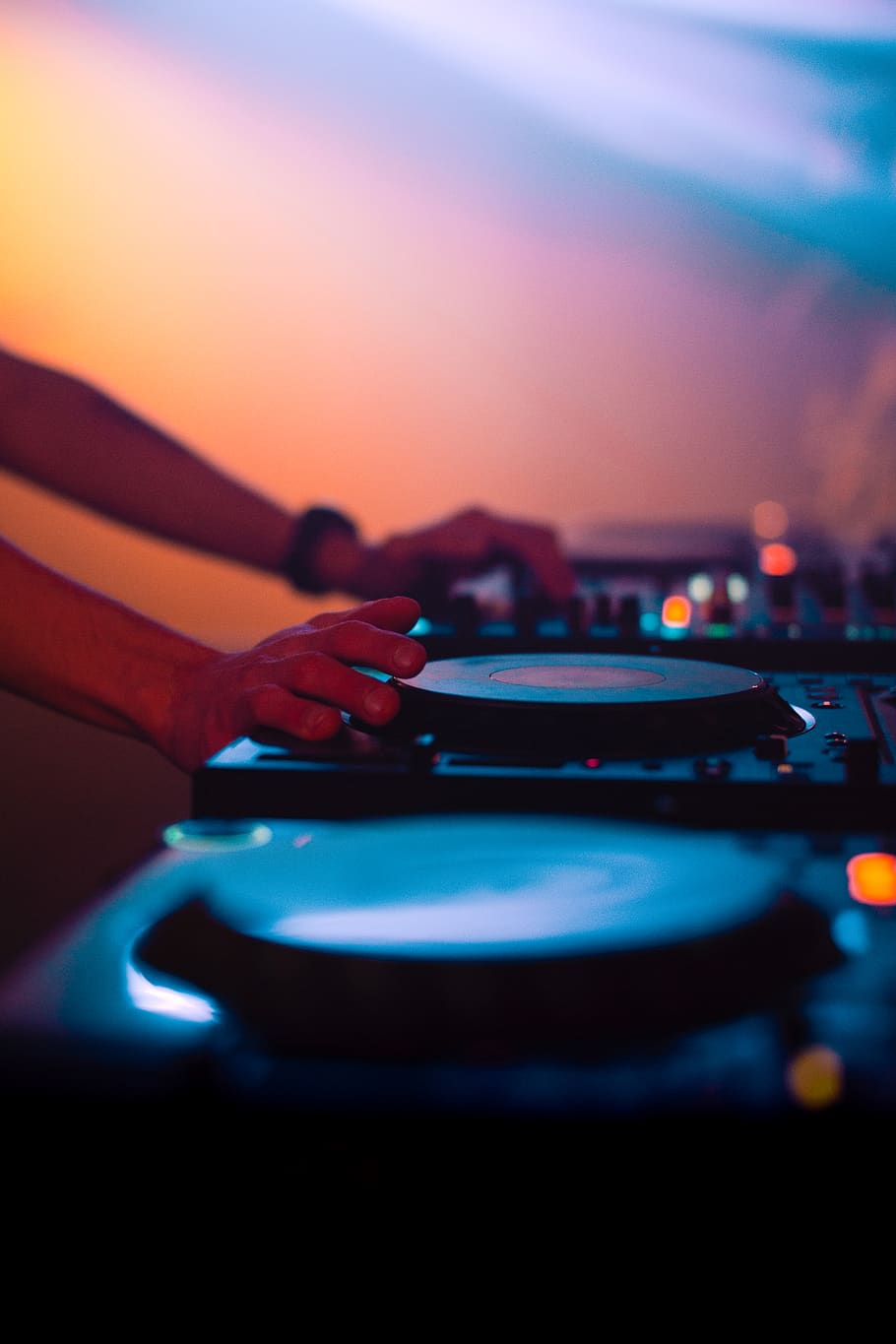 DJ controller, music, arts culture and entertainment, turntable HD wallpaper