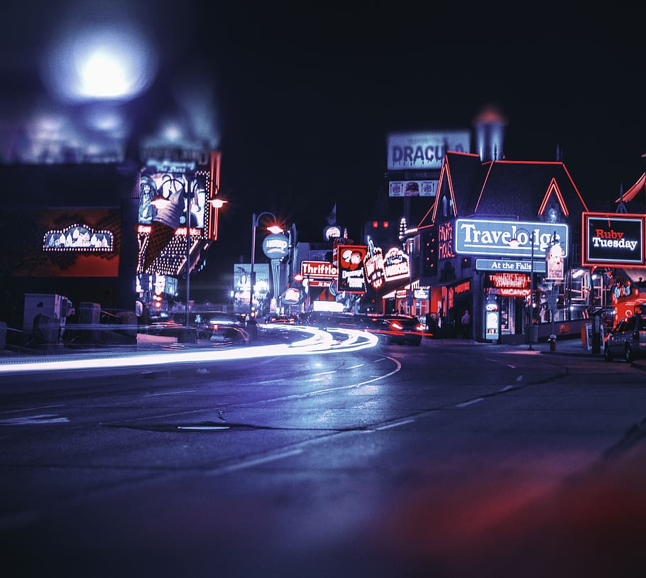 road, urban, light, intersection, building, town, asphalt, tarmac HD wallpaper