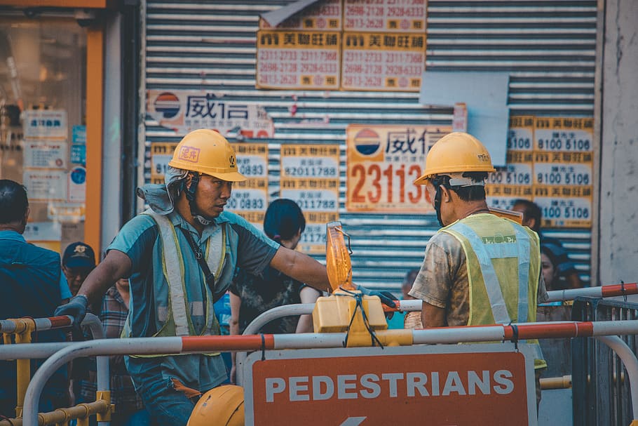 man standing, real people, working, text, men, occupation, communication HD wallpaper