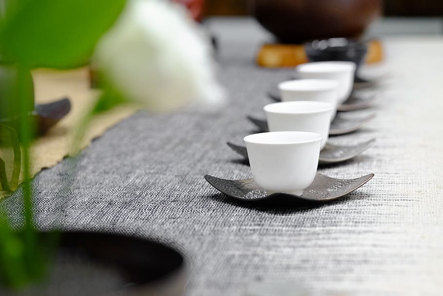white cups on gray surface, food and drink, selective focus, mug HD wallpaper