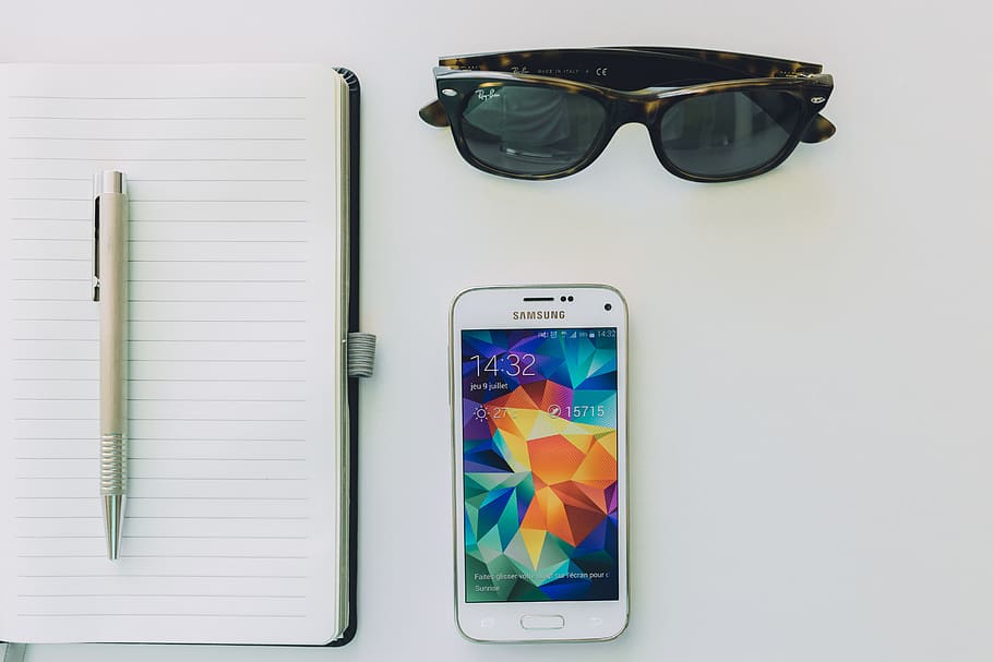 smartphone, mobile, notepad, notebook, pen, technology, sunglasses HD wallpaper