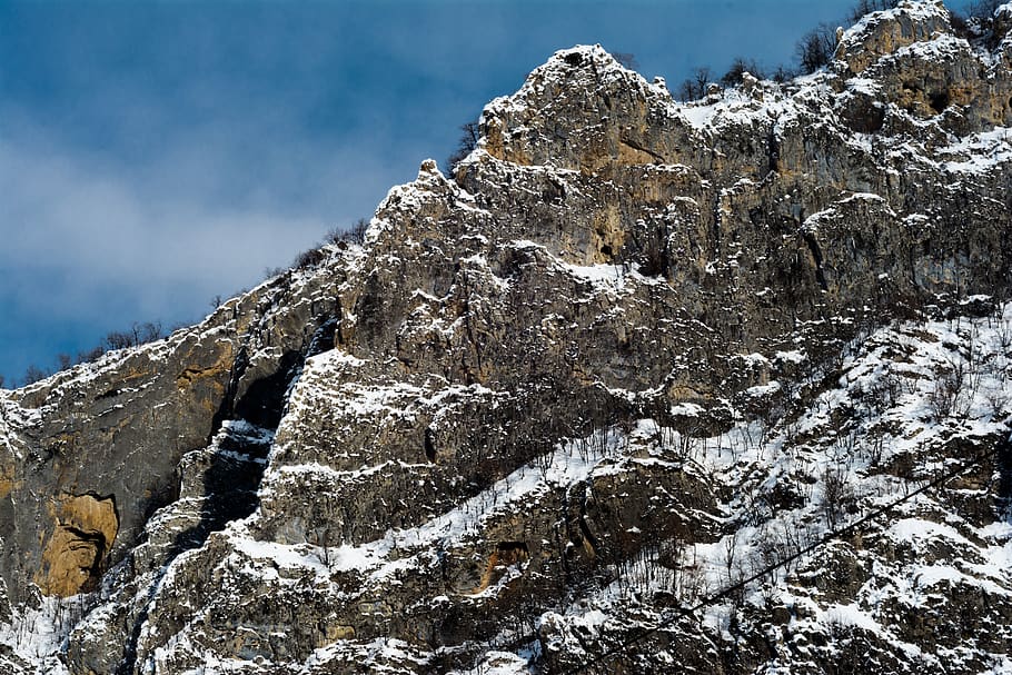 azerbaijan, quba, winter, cold, snow, white, cliff, blue, wood HD wallpaper