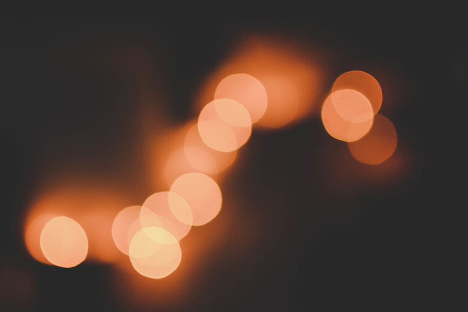 yellow bokeh lights, defocused, illuminated, night, circle, geometric shape HD wallpaper