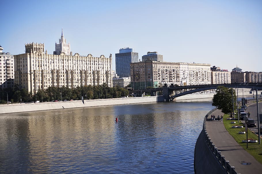 moscow, small river, reflection, water, landscape, russia, city HD wallpaper