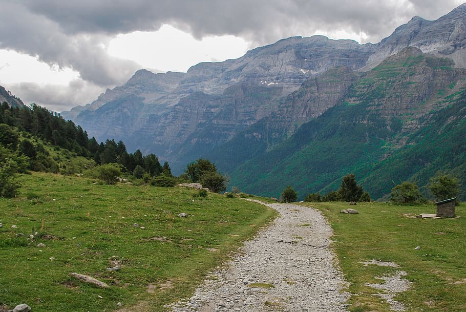 mountains, green, landscape, ordesa, spain, pyrinees, trekking HD wallpaper