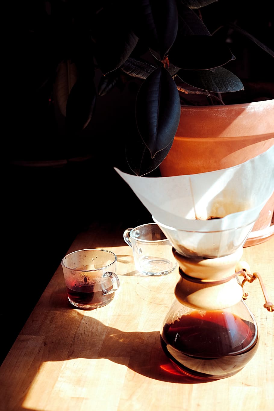 two clear teacups, food and drink, refreshment, table, still life HD wallpaper