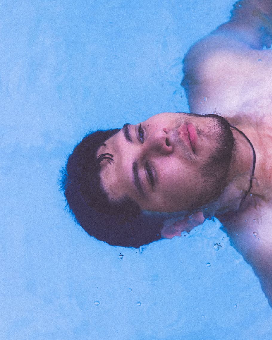 underwater, pool, laid back, water currents, water vibes, blue water HD wallpaper