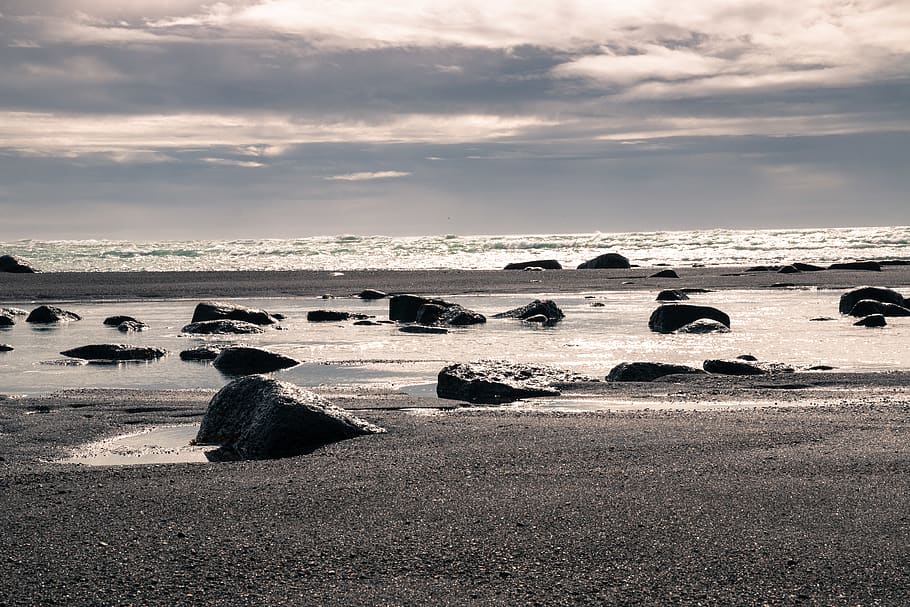 sea, sky, clouds, dramaticsky, beach, water, land, horizon HD wallpaper