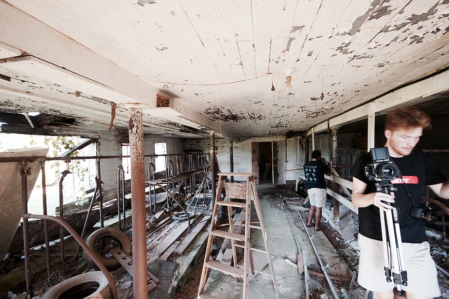 abandoned, real people, one person, built structure, architecture HD wallpaper