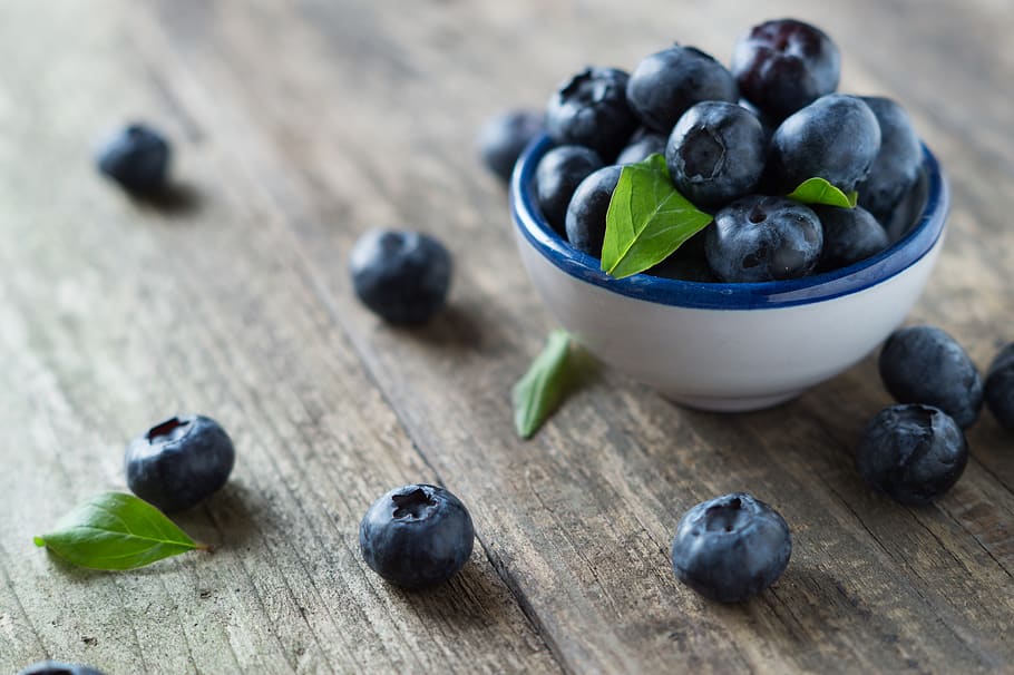 benefits of blueberries and strawberries