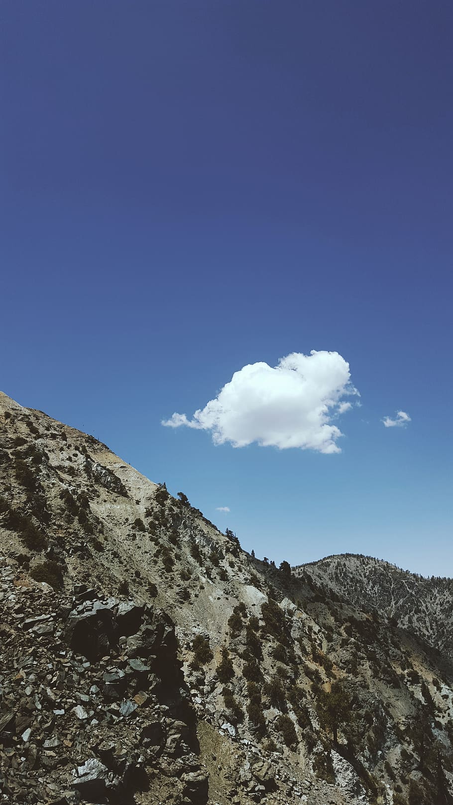 mountains under clouds, nature, outdoors, mountain range, slope HD wallpaper