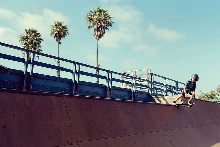 child using skateboard, sky, real people, one person, cloud - sky HD wallpaper