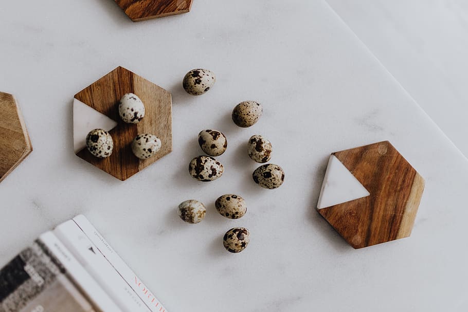 Quail eggs and white marble, easter, Un'common, uncommon, indoors HD wallpaper