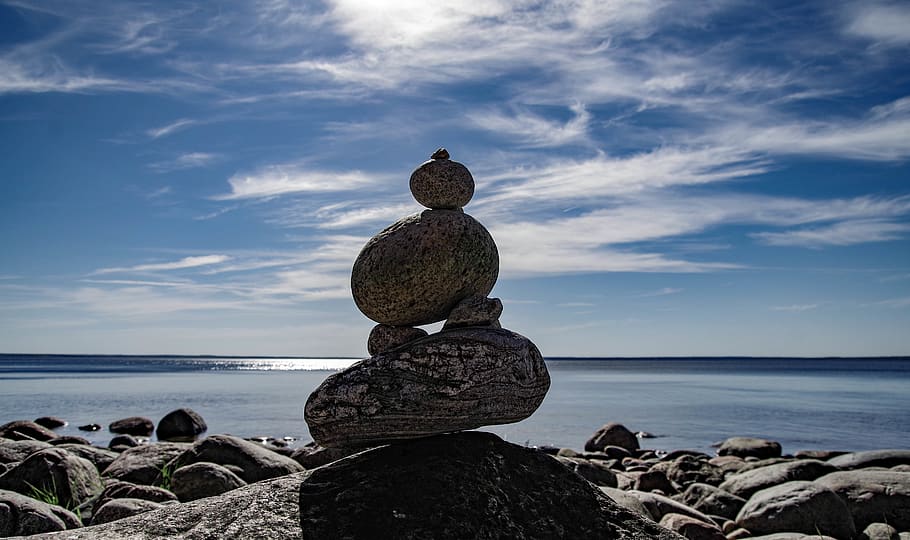 Rock Balancing, ocean, rocks, sea, seashore, sky, stones, water HD wallpaper