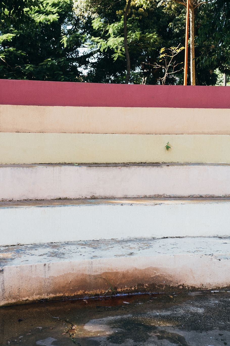White Concrete Stairs, architecture, color, daylight, dirty, environment HD wallpaper
