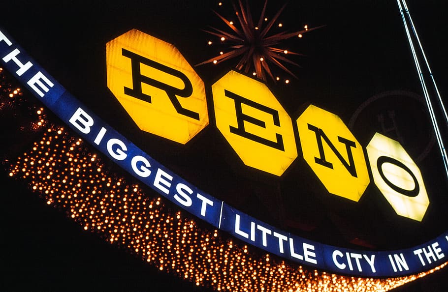 View of Famous Reno neon sign The Biggest Little City In The World in Nevada, HD wallpaper