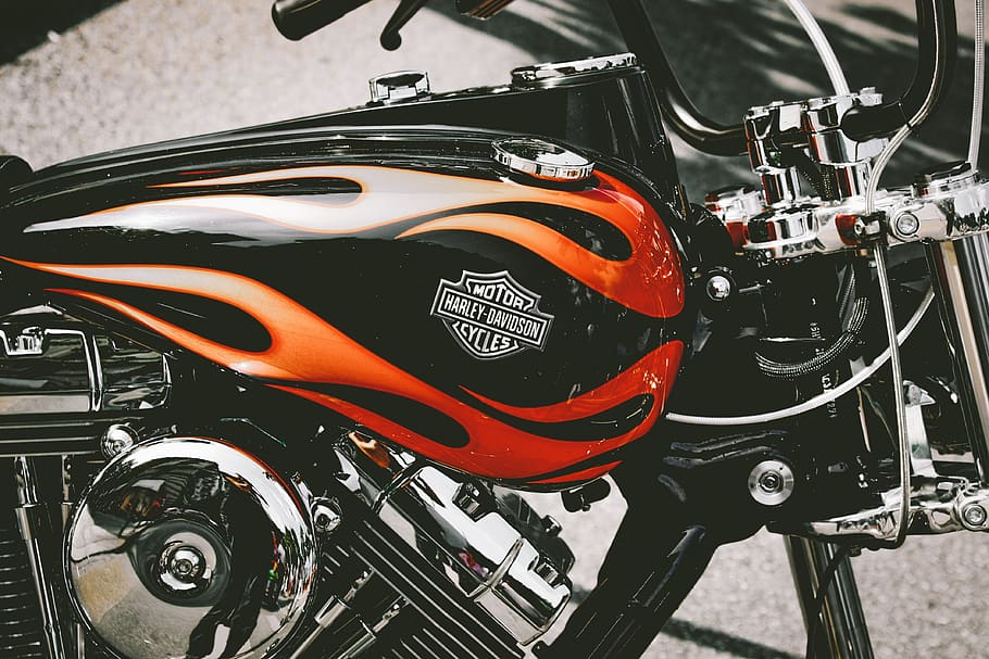 Red and Black Harley Davidson Motorcycle, chrome, close-up, design HD wallpaper
