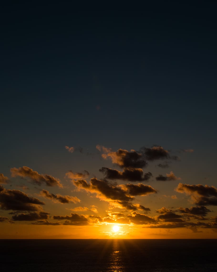 nature, outdoors, sunset, sunlight, red sky, dawn, dusk, flare HD wallpaper