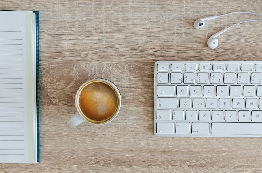 lifestyle, office, desk, notebook, planner, earphones, earpods HD wallpaper