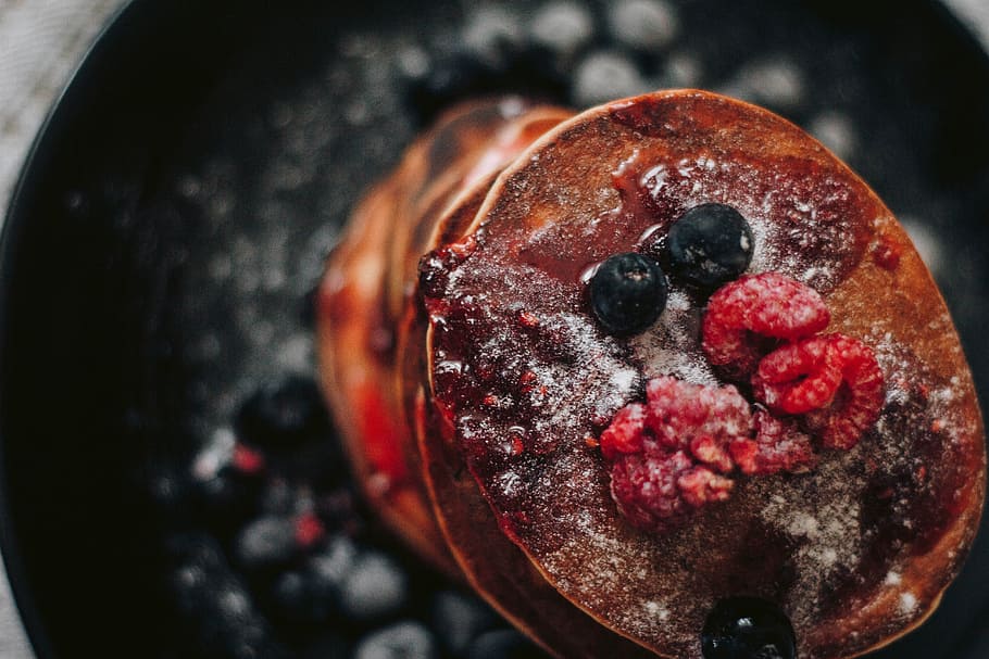 Selective Focus Photography of Raspberry and Blueberry Pancakes HD wallpaper