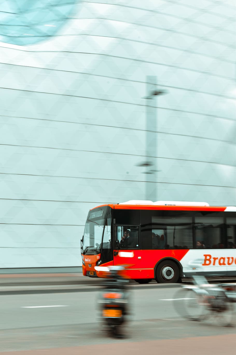 Selective Focus Photography of Red and White Bus, architecture HD wallpaper