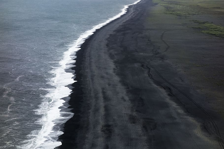 aerial view of beach, shore, coast, wave, water, sand, black sand HD wallpaper